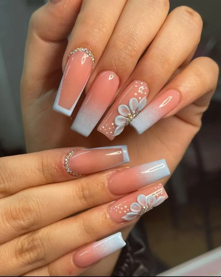 RETOQUE DE ACRILICO CON SEMIPERMANENTE