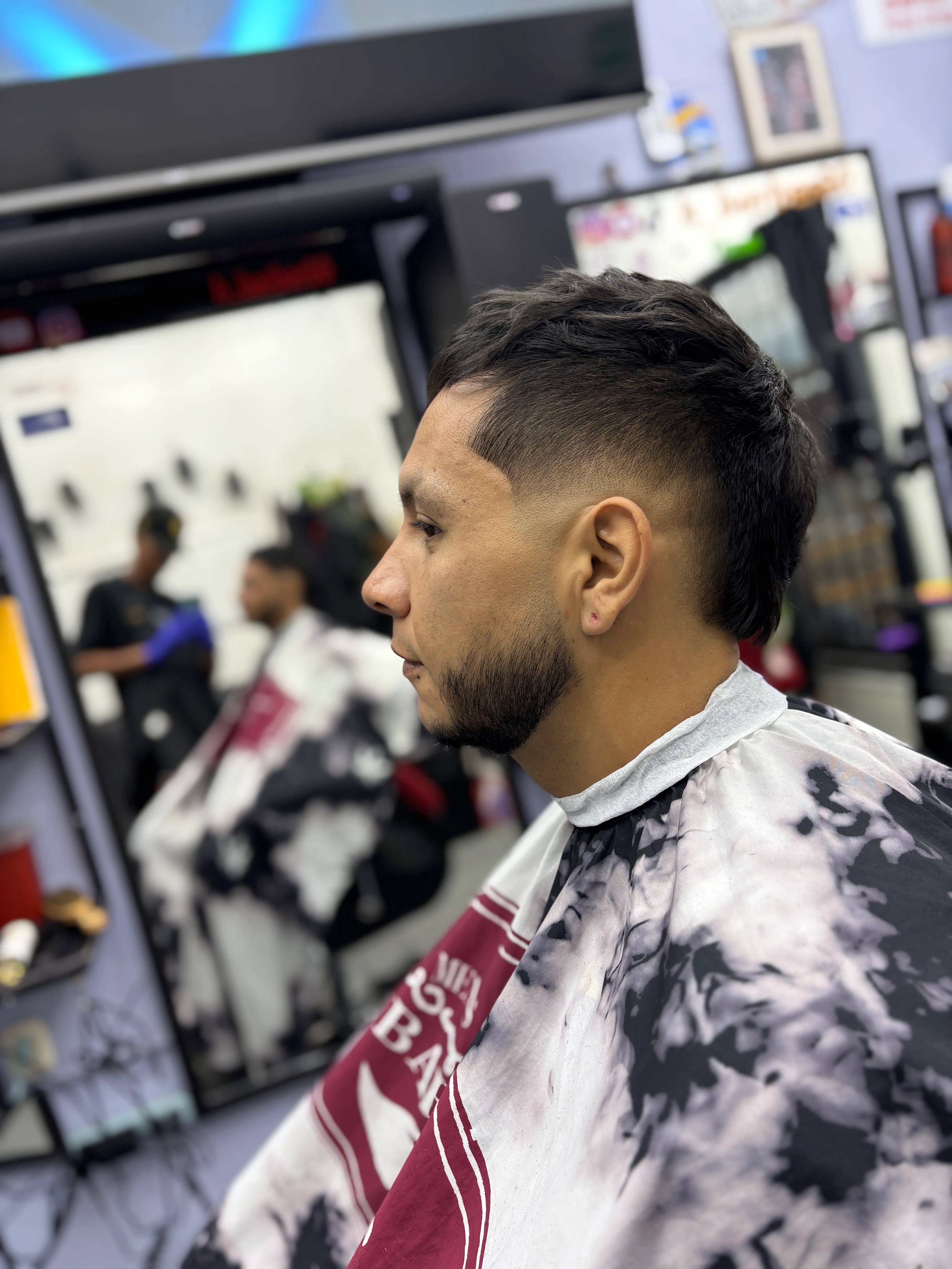 corte y barba + mascarilla de carbon  - Imagen 1