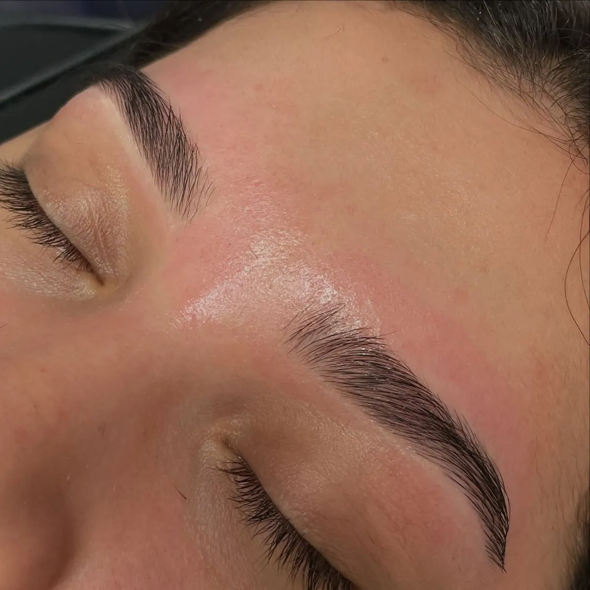 Diseño de Cejas sin Henna