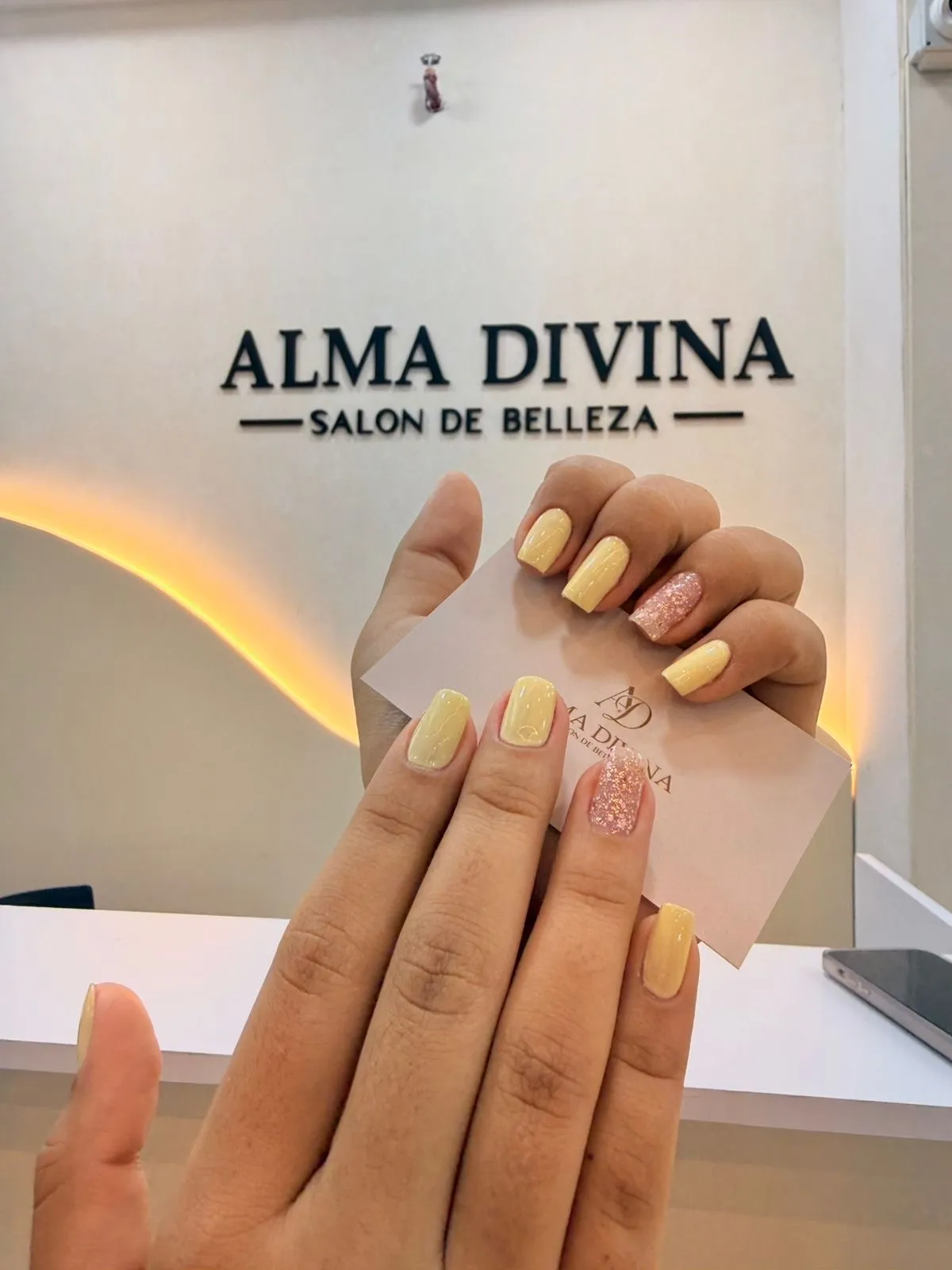 Uñas Tradicionales manos y pies