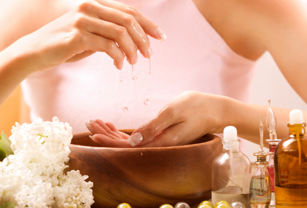 SPA MANICURE TRADICIONAL - Imagen 1
