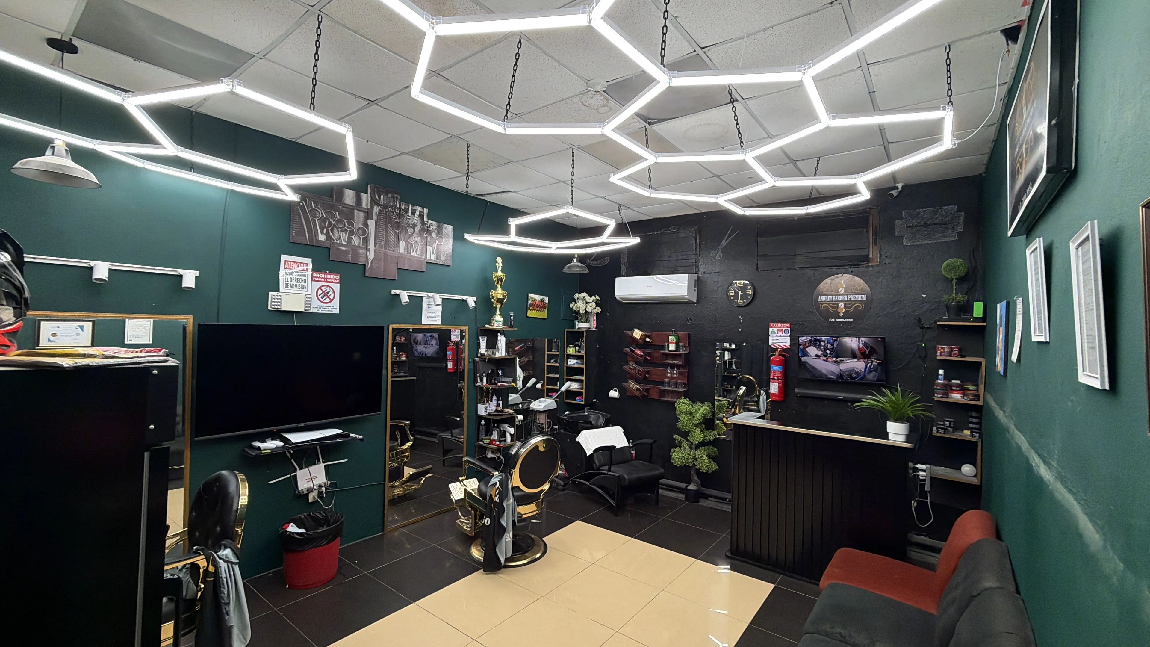 Portada de Andrey Barber Premium, barbería en Puntarenas