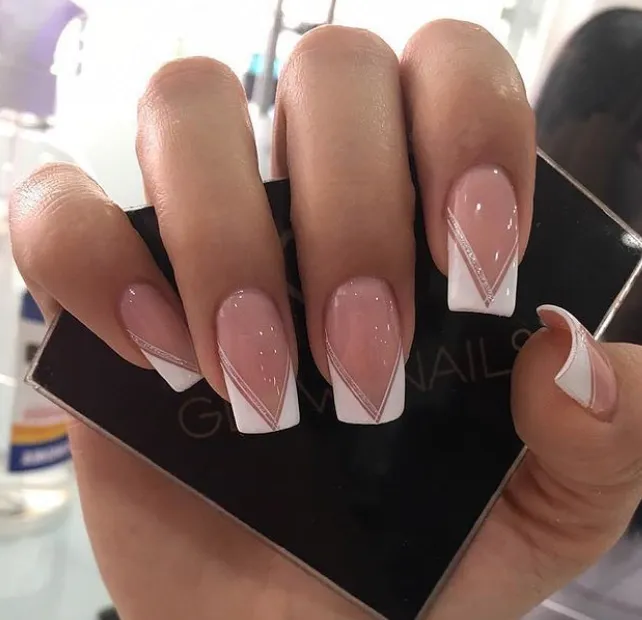 Montaje uñas en acrilico - Imagen 1