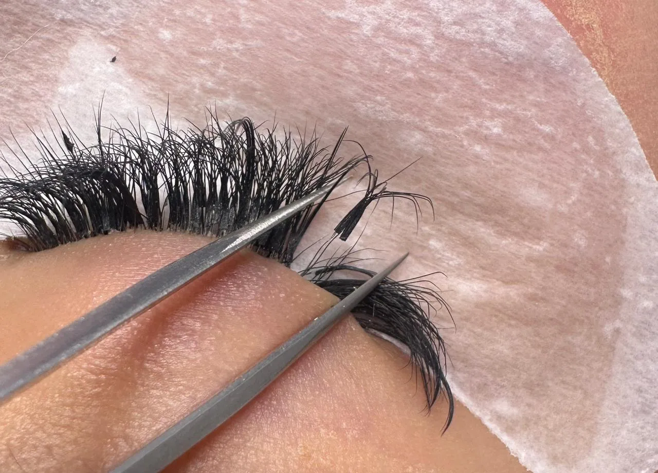 Retoque de Pestañas Wispy ✨