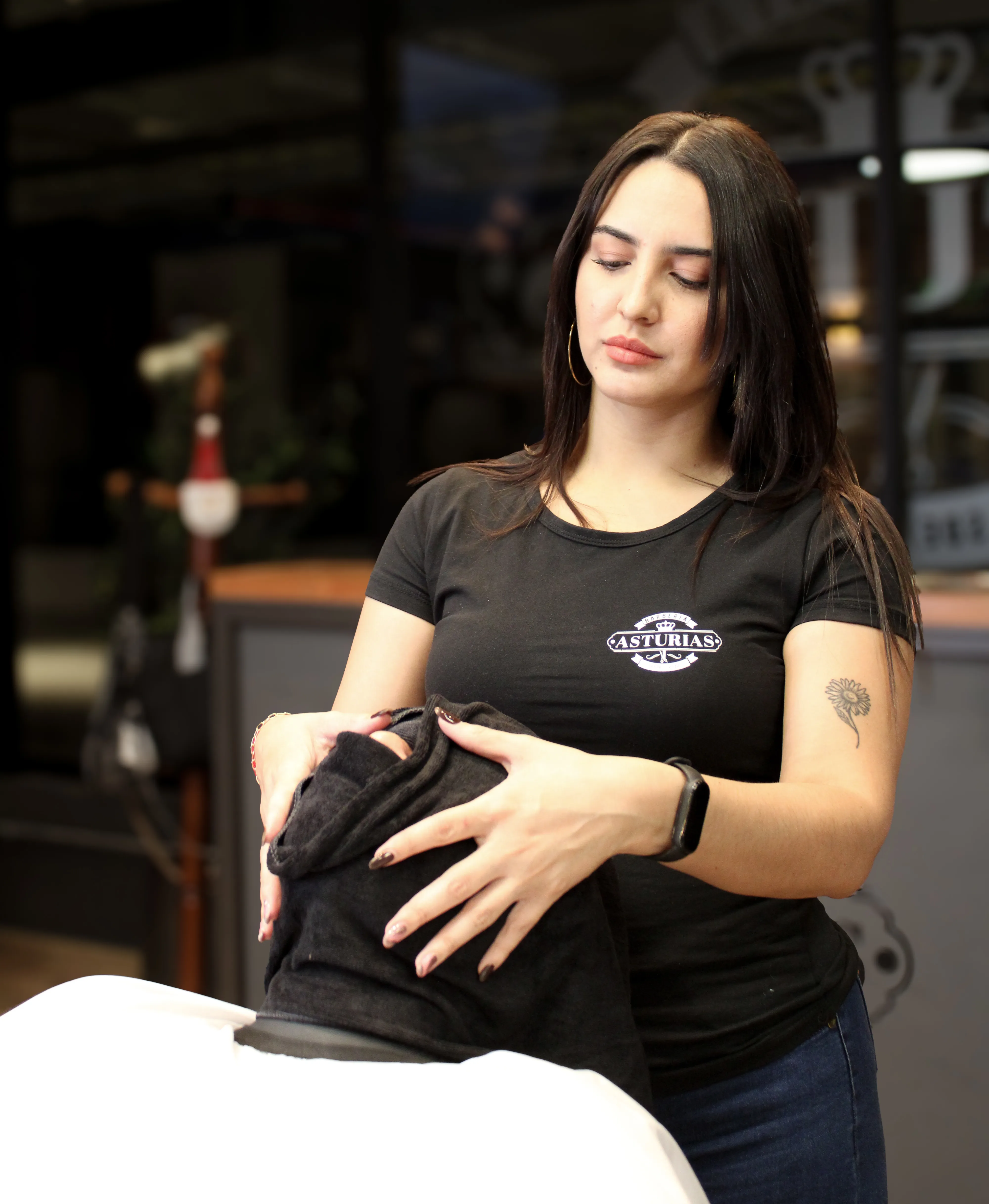 Corte de Cabello+Ritual de Barba+Limpieza Facial S+Masaje Capilar+Exf. manos