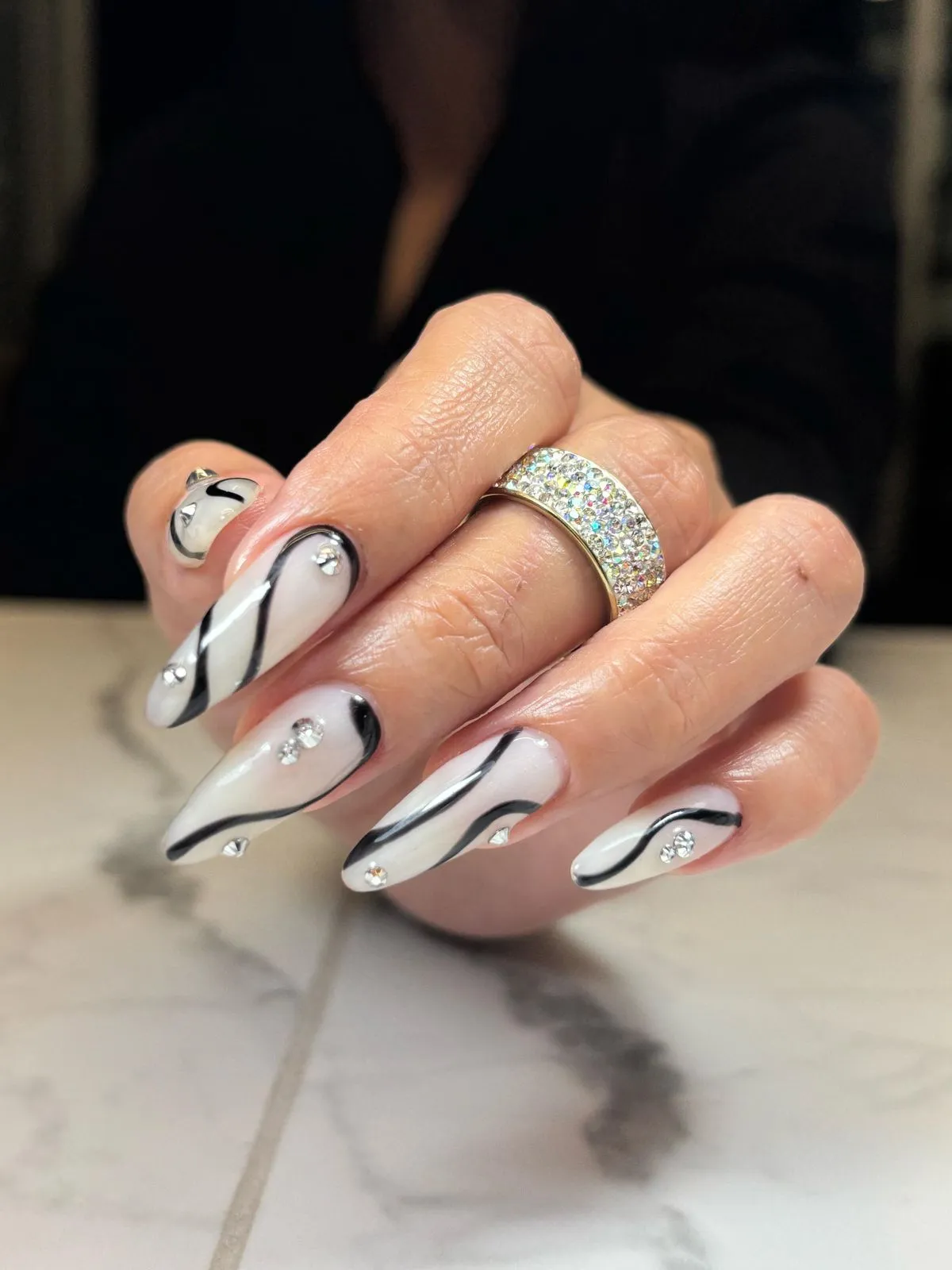 Uñas Acrílicas + Esmaltado Permanente (1 o 2 tono)