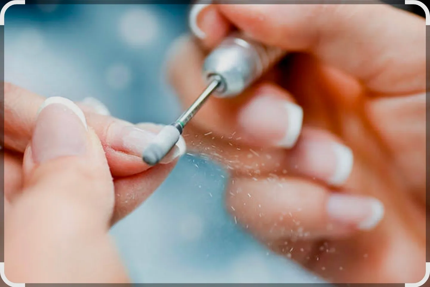 retiro de productos de uñas