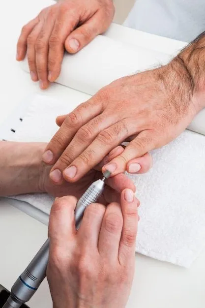 Manicure tradicional caballero - Imagen 1