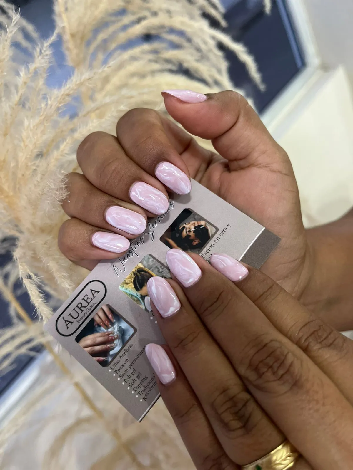 Manicure semipermanente dama - Imagen 2