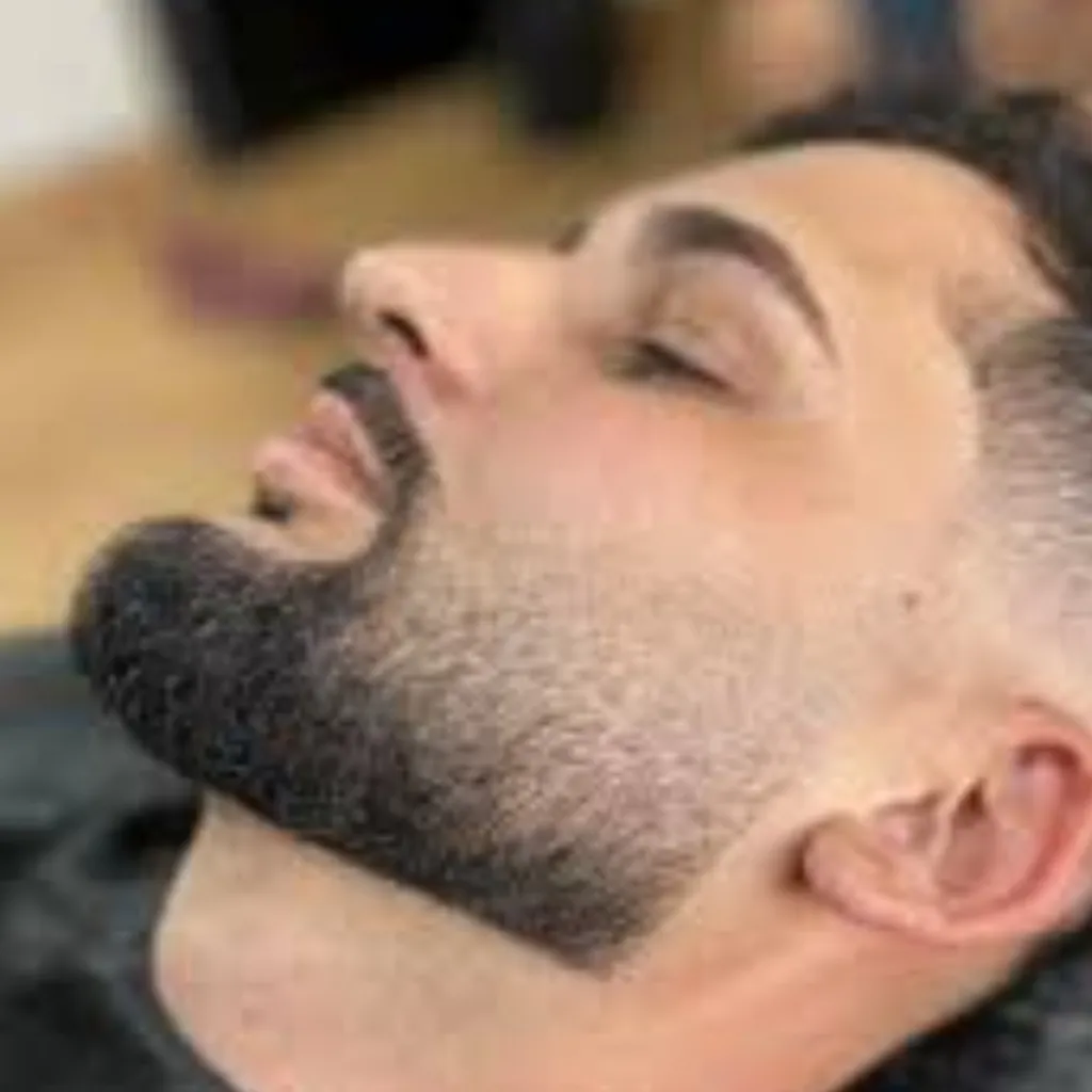 ARREGLO DE BARBA.