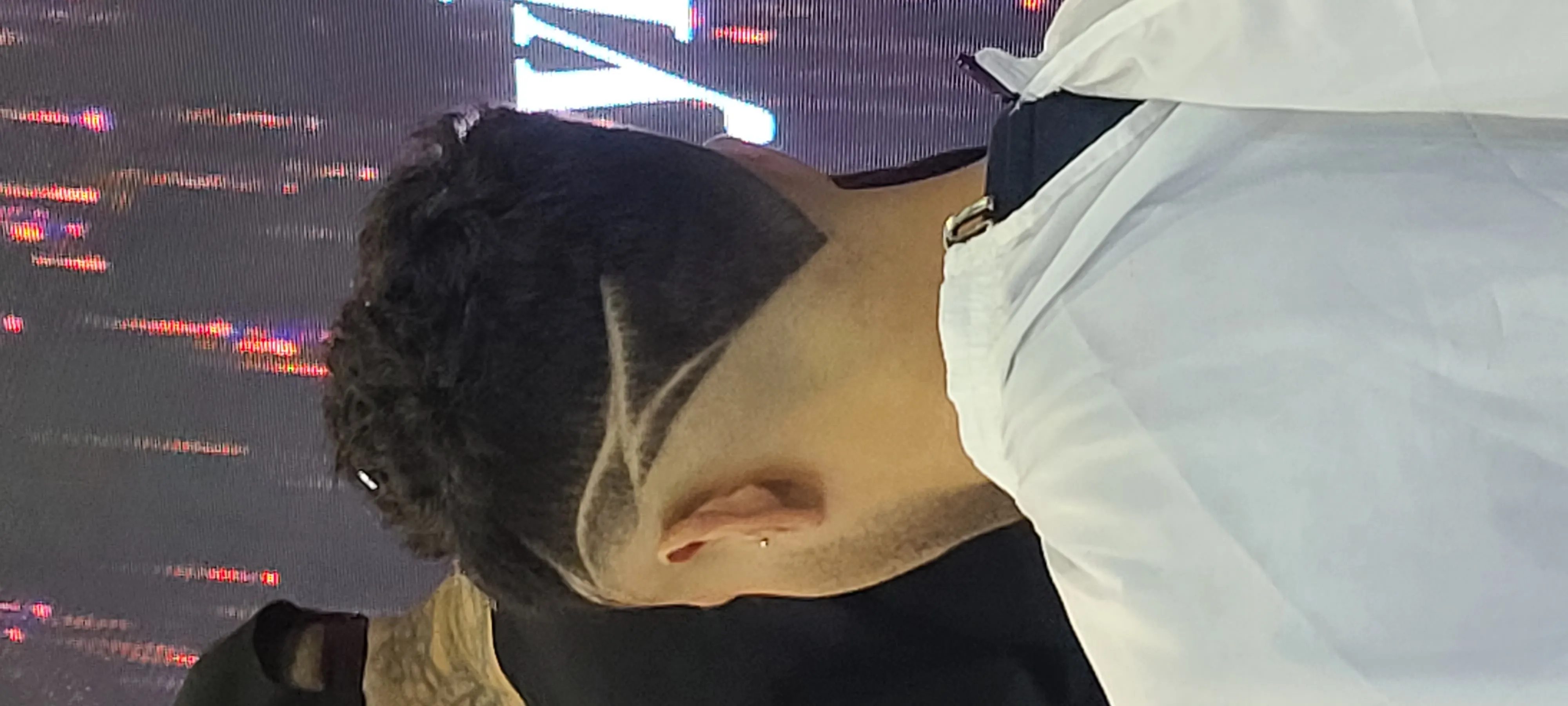 corte caballero incluye perfilado de ceja - Imagen 1