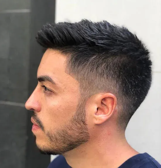 corte clásico moderno con barba