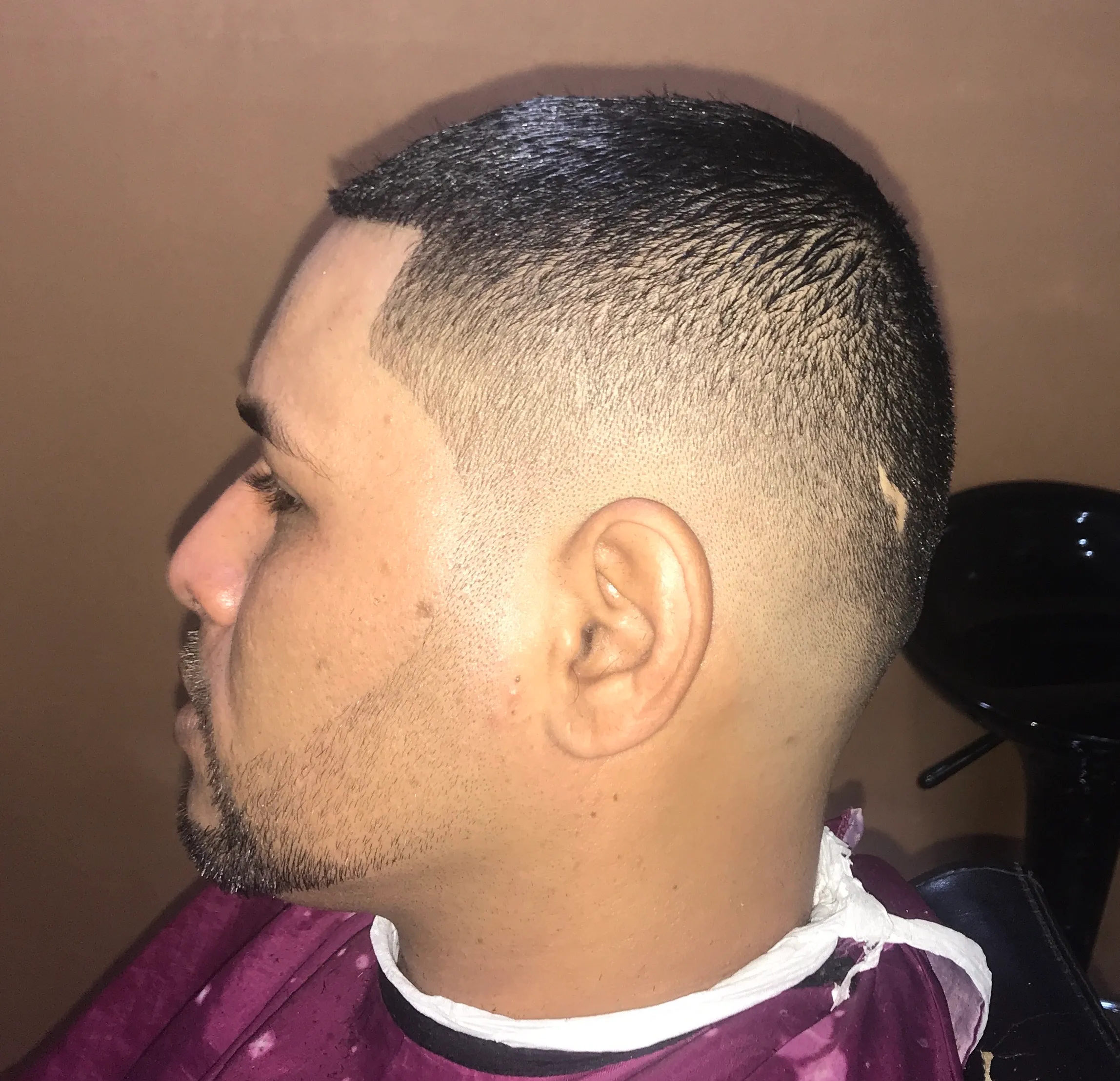 corte militar clásico más barba