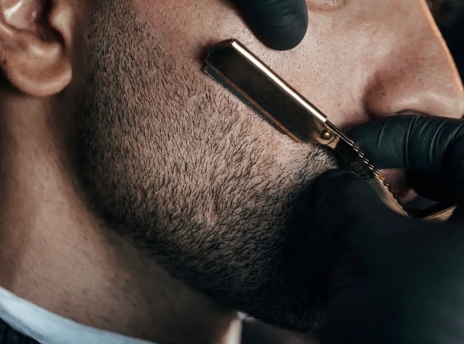 Corte de cabello con Perfilado de Barba y Ceja 