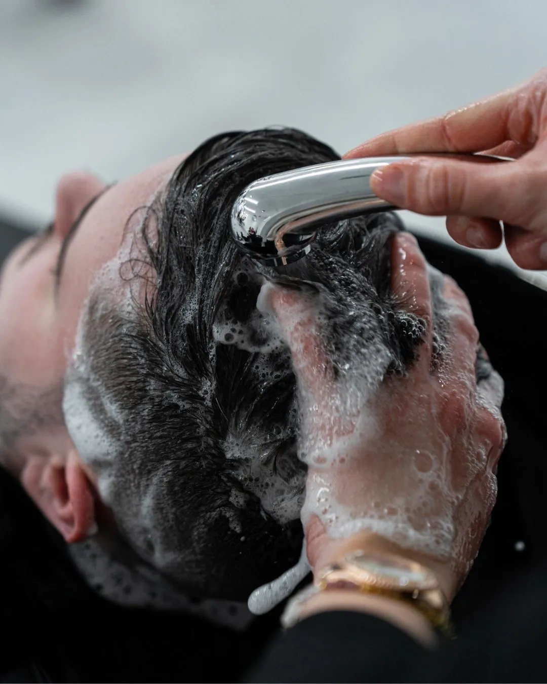 Corte y lavado de cabello