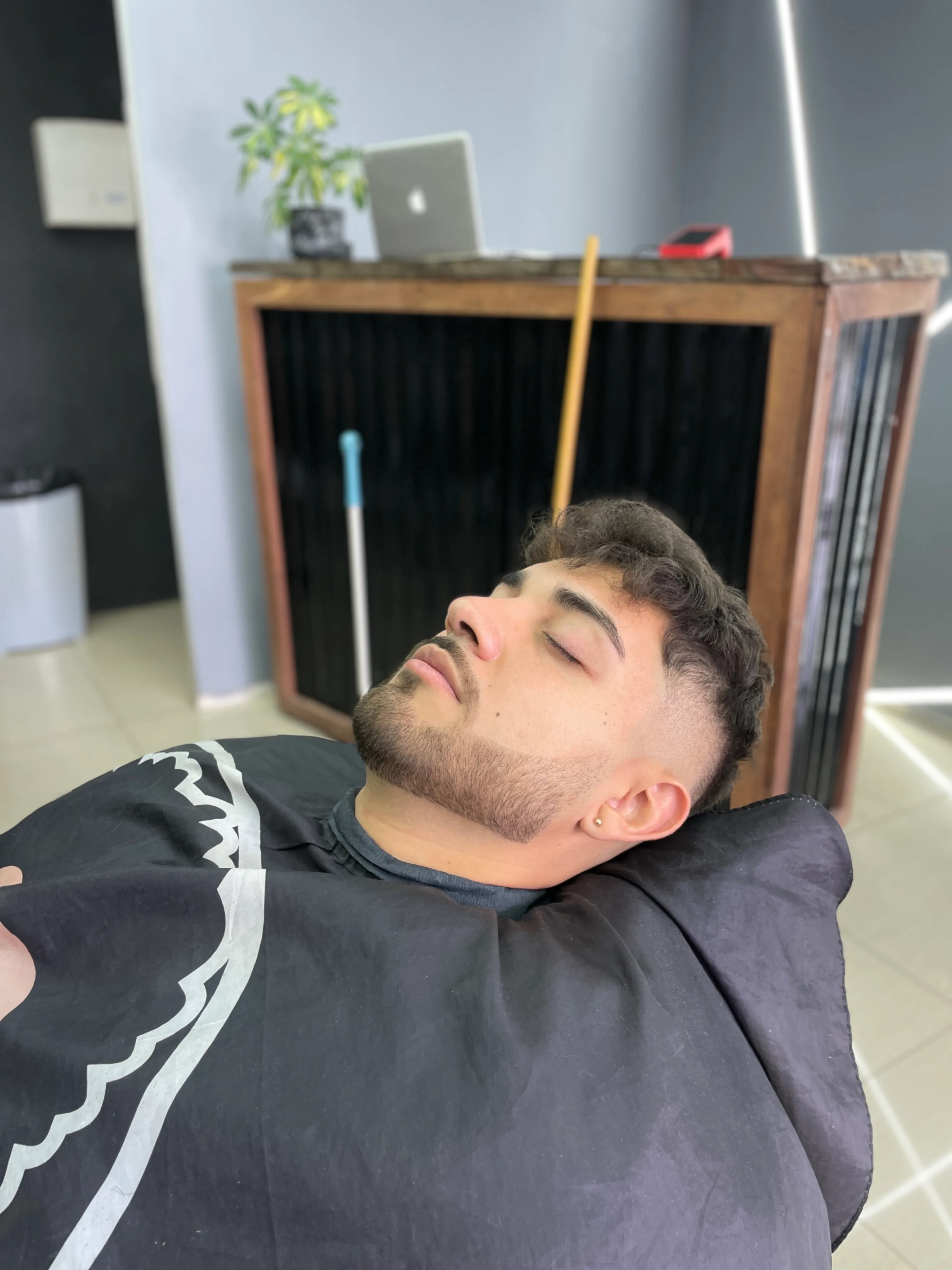 Cortar & perfilar barba - Imagen 1