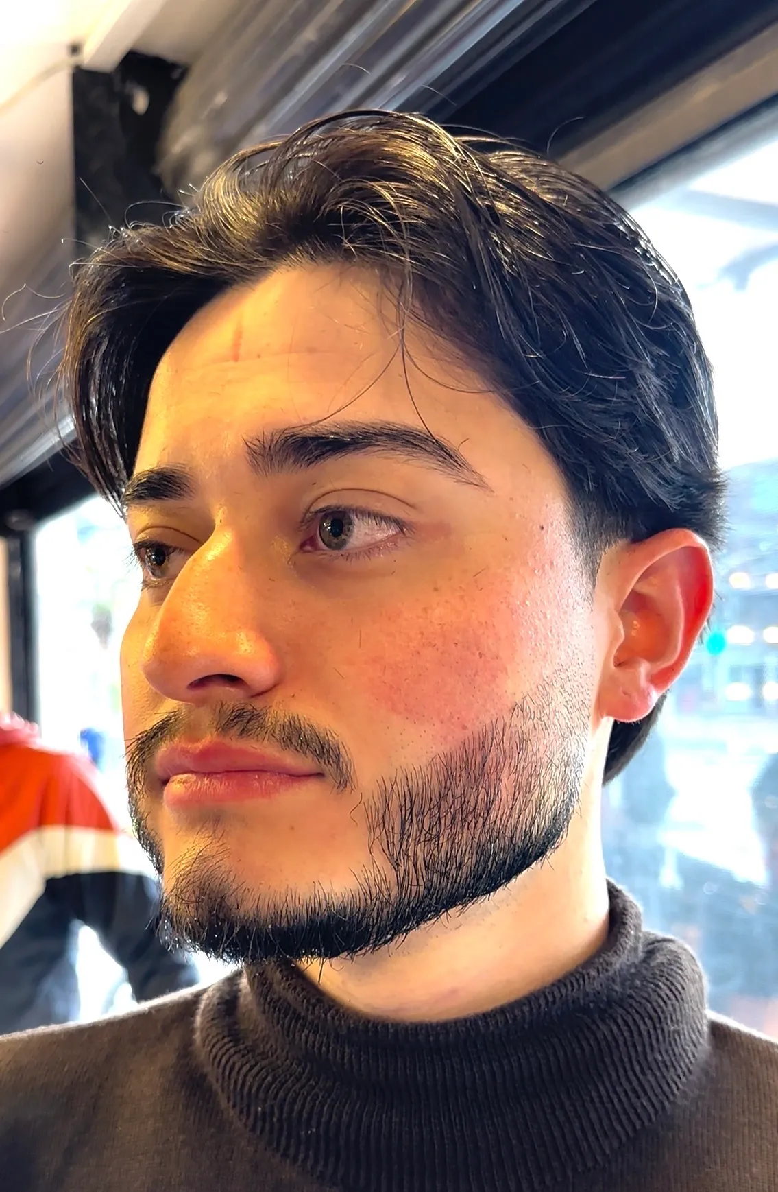 Corte y cejas