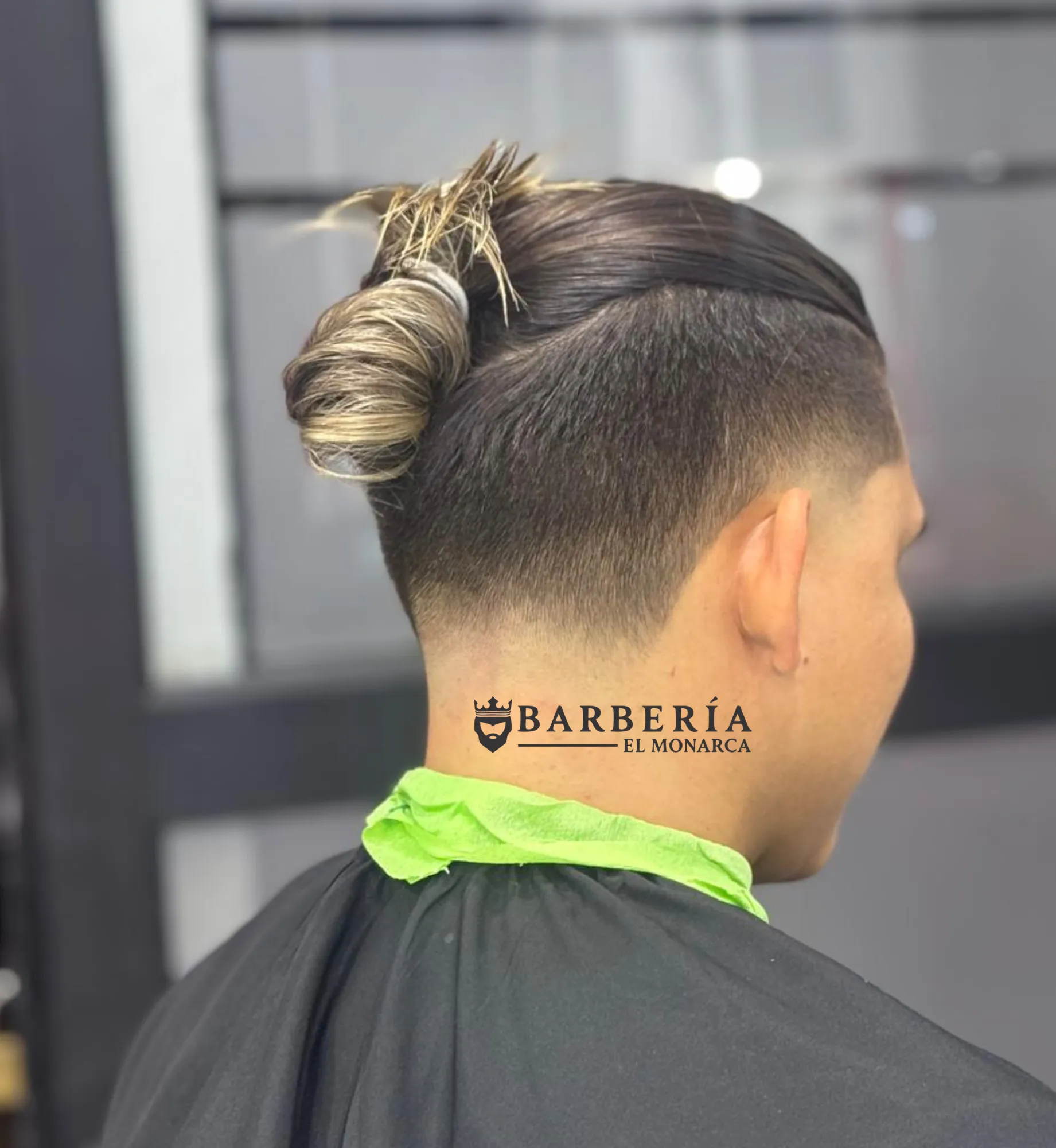 CORTE DE CABELLO LARGO - Imagen 2