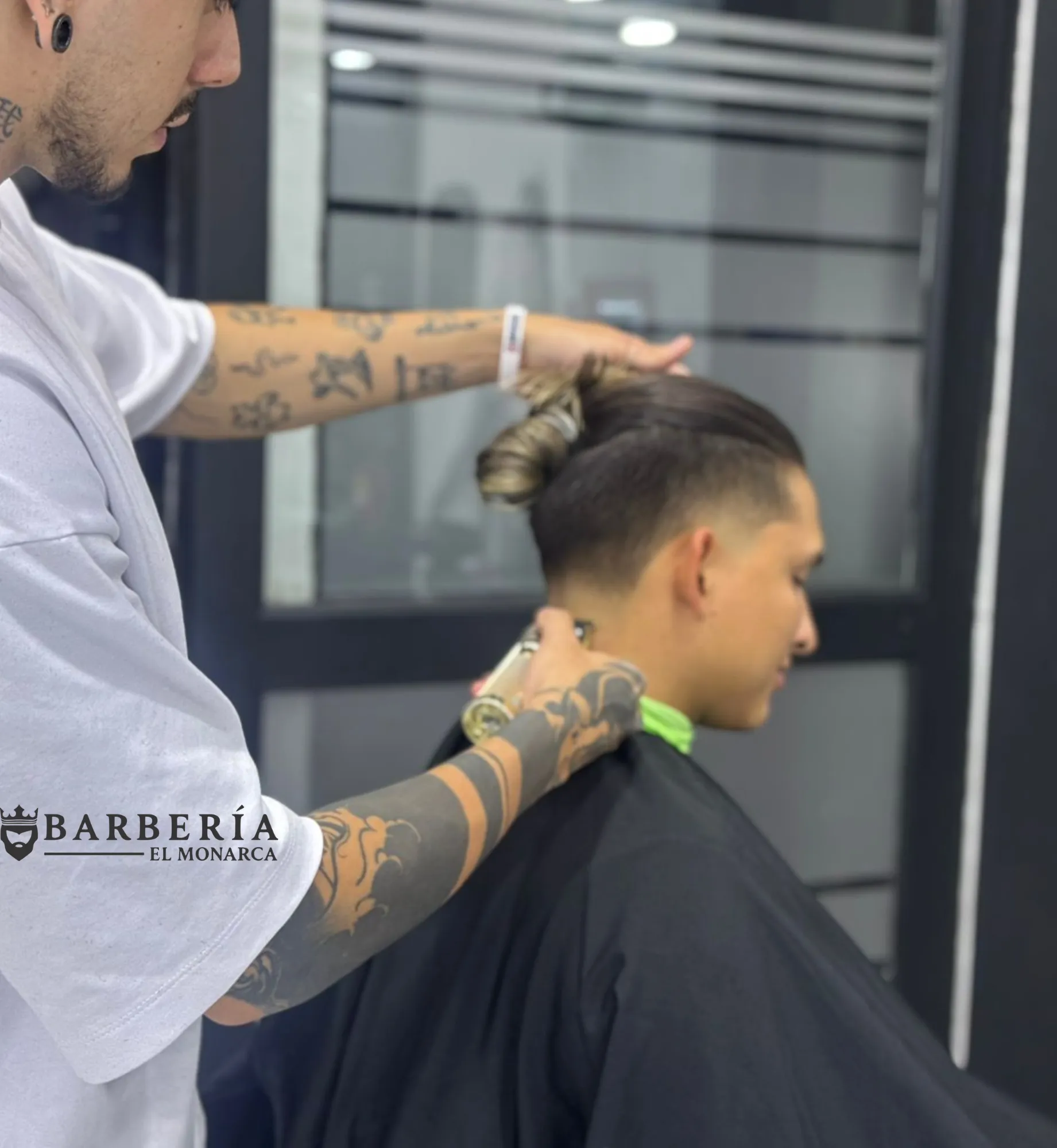 CORTE DE CABELLO LARGO - Imagen 1