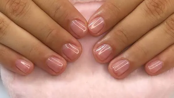 MANICURA SEMIPERMANENTE