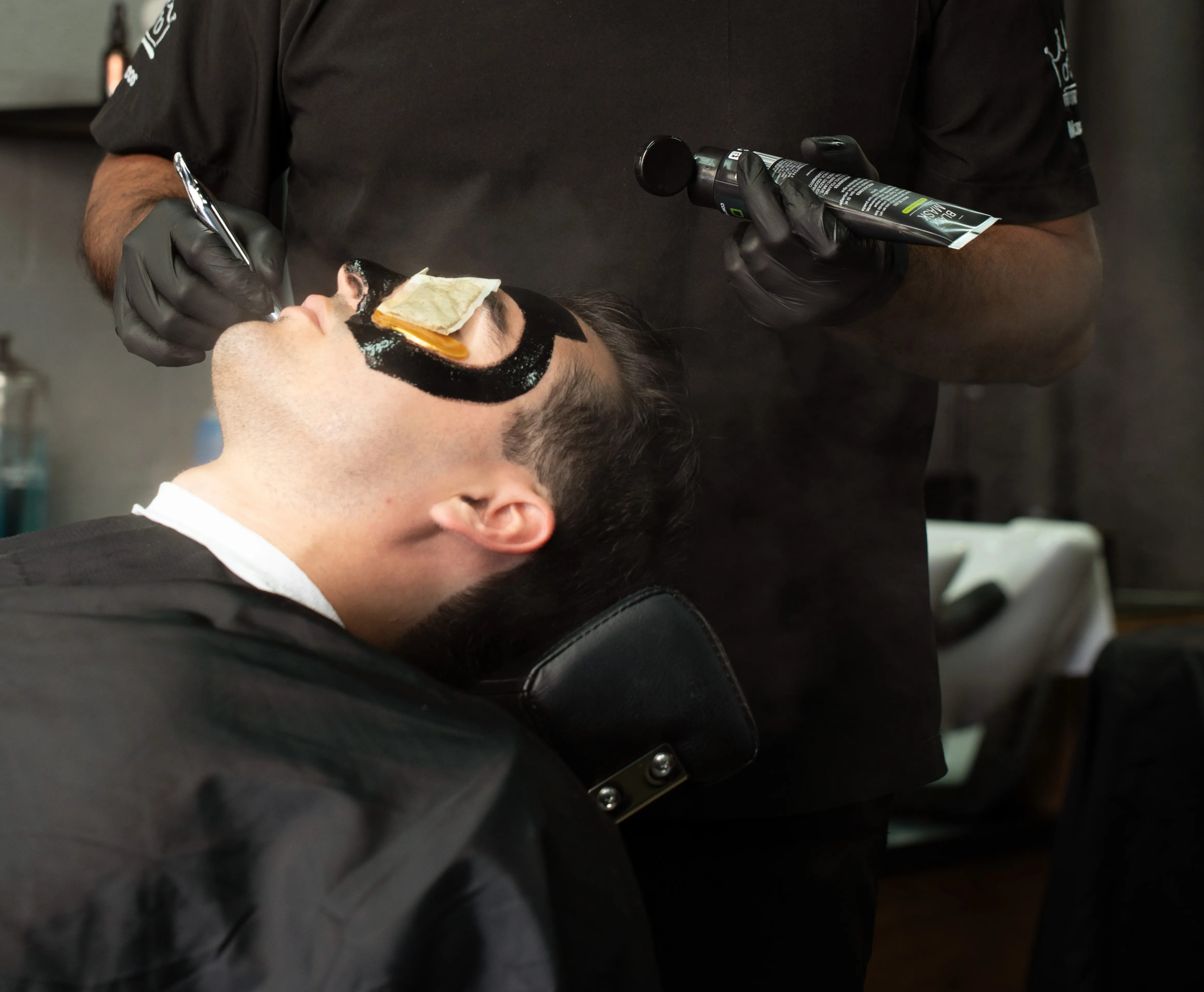 Corte de cabello y facial