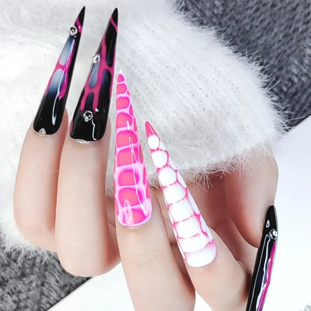 Extensión de uñas esculpidas en Polygel 