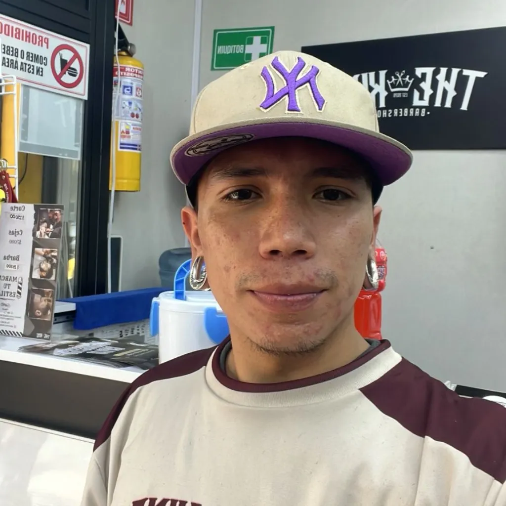 Camilo KmoBarber