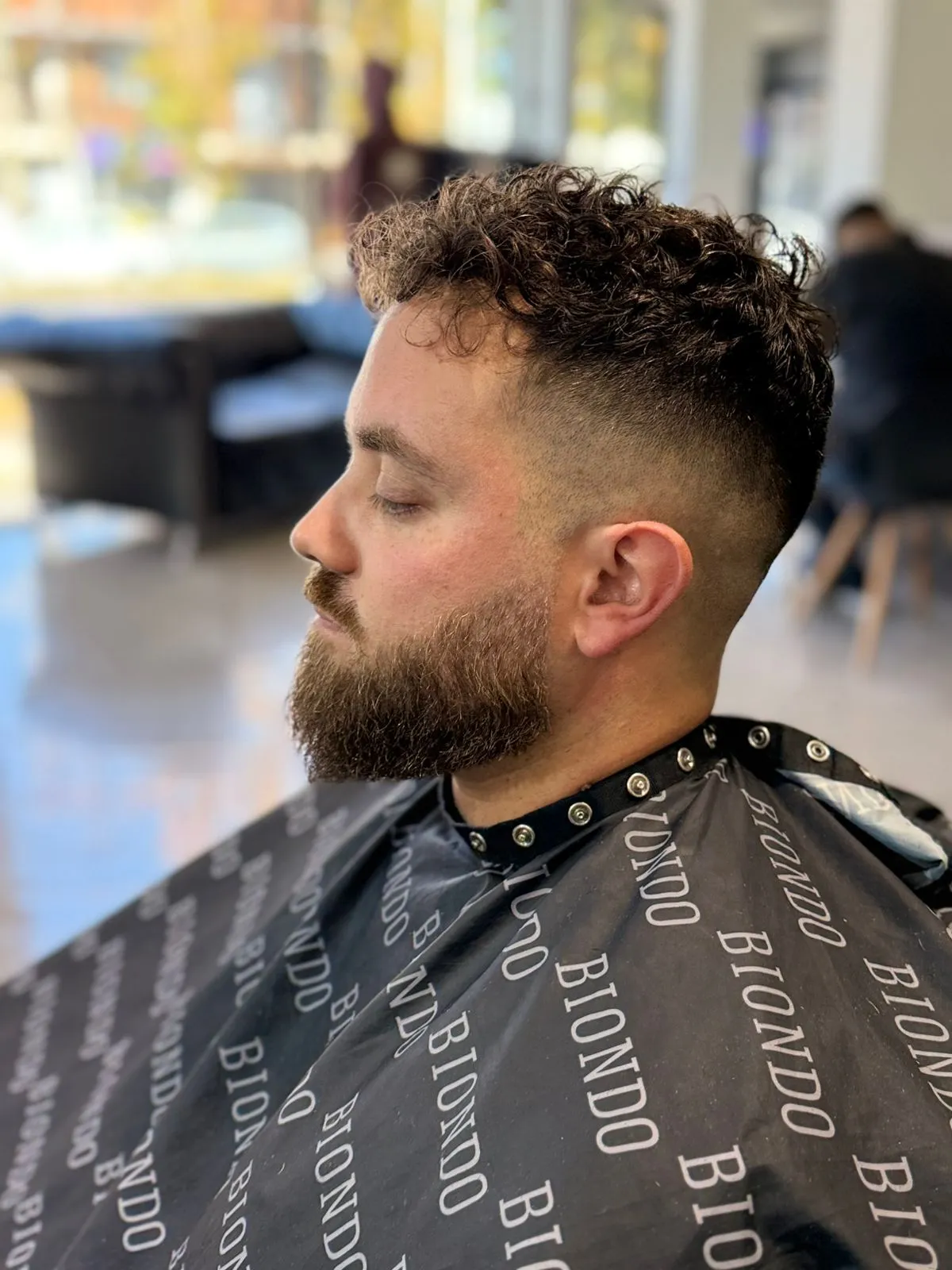 CORTE Y BARBA - Imagen 1