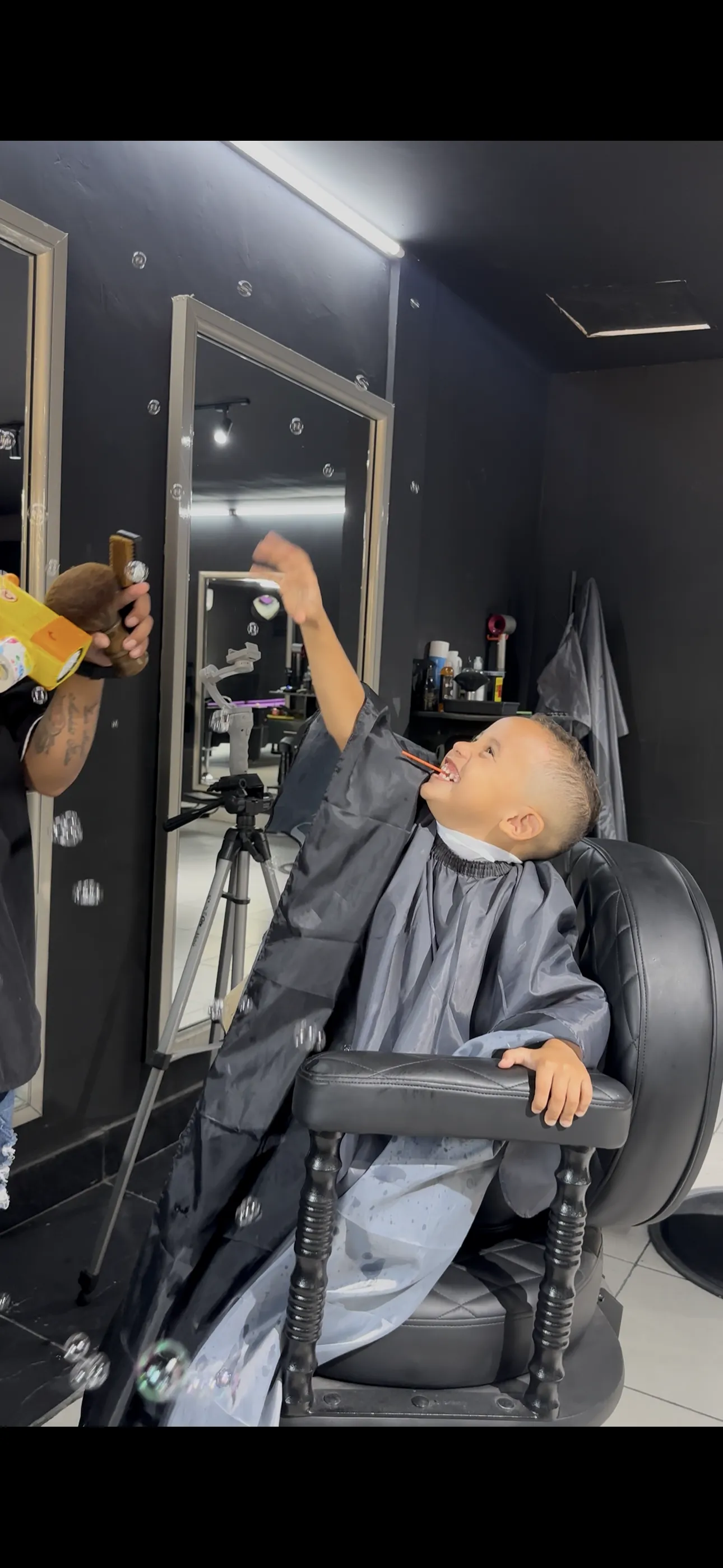 Pequeños Líderes – Black House- Porque el estilo también se hereda. - Imagen 1