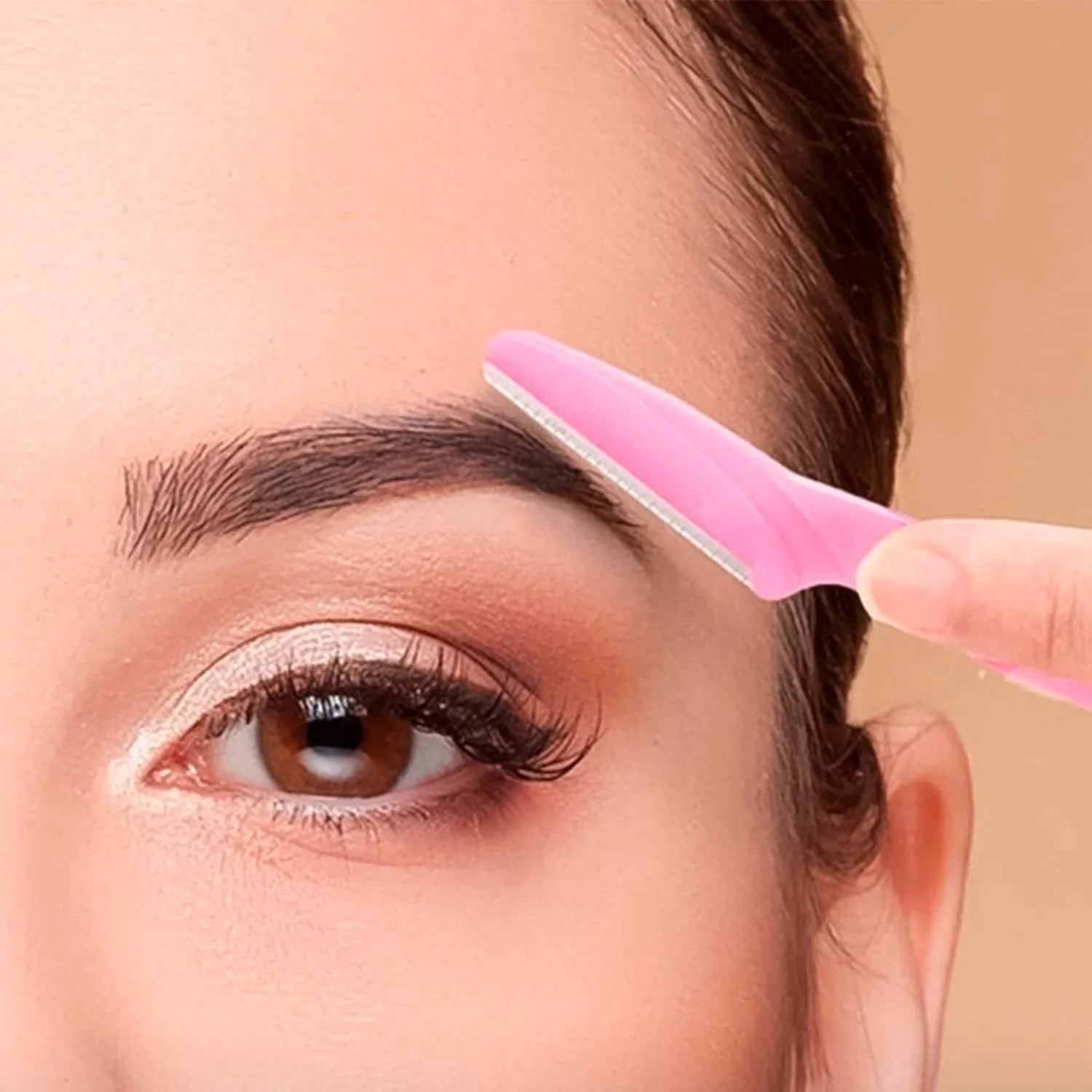 DISEÑO Y DEPILACIÓN CON NAVAJA