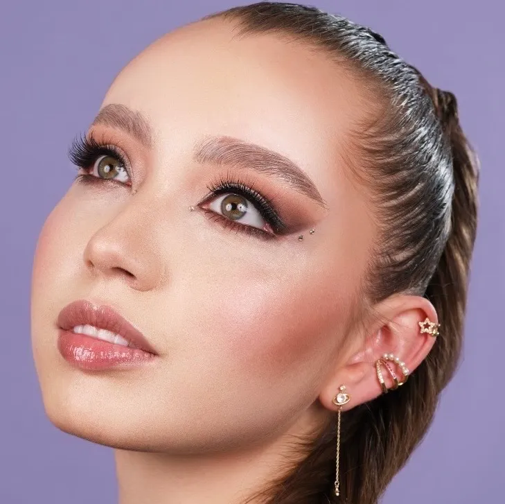 Maquillaje Profesional - Imagen 1