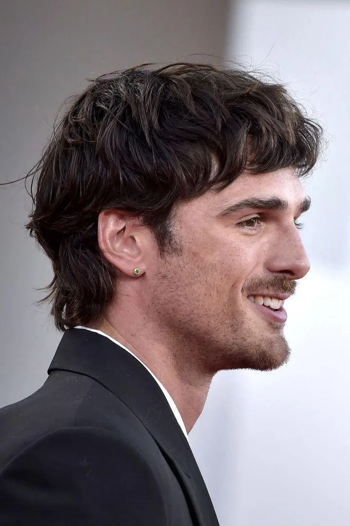 Corte de cabello clasico hecho solo con tijeras - 2