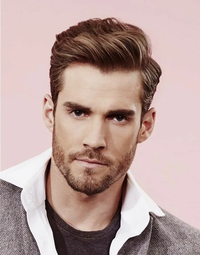 Corte de cabello clasico hecho solo con tijeras - 1