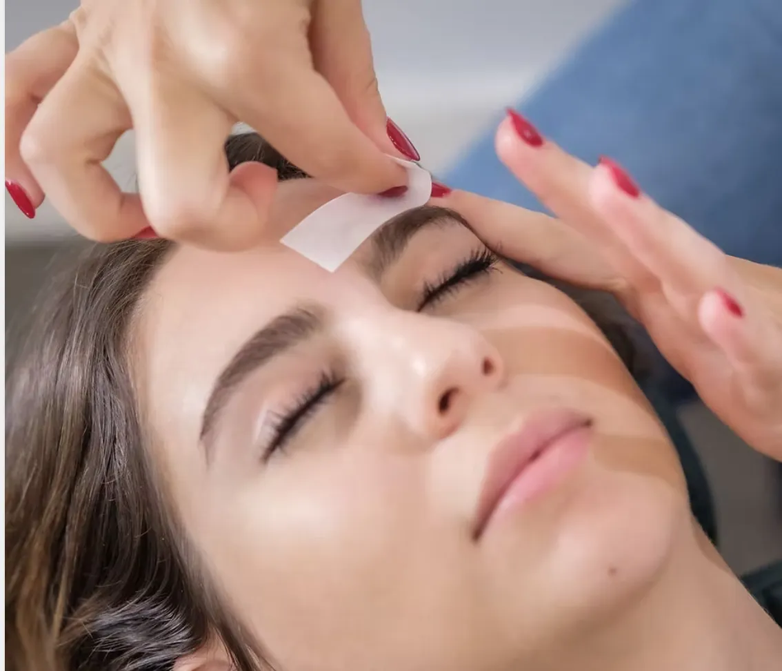 DEPILACIÓN EN CERA CEJAS