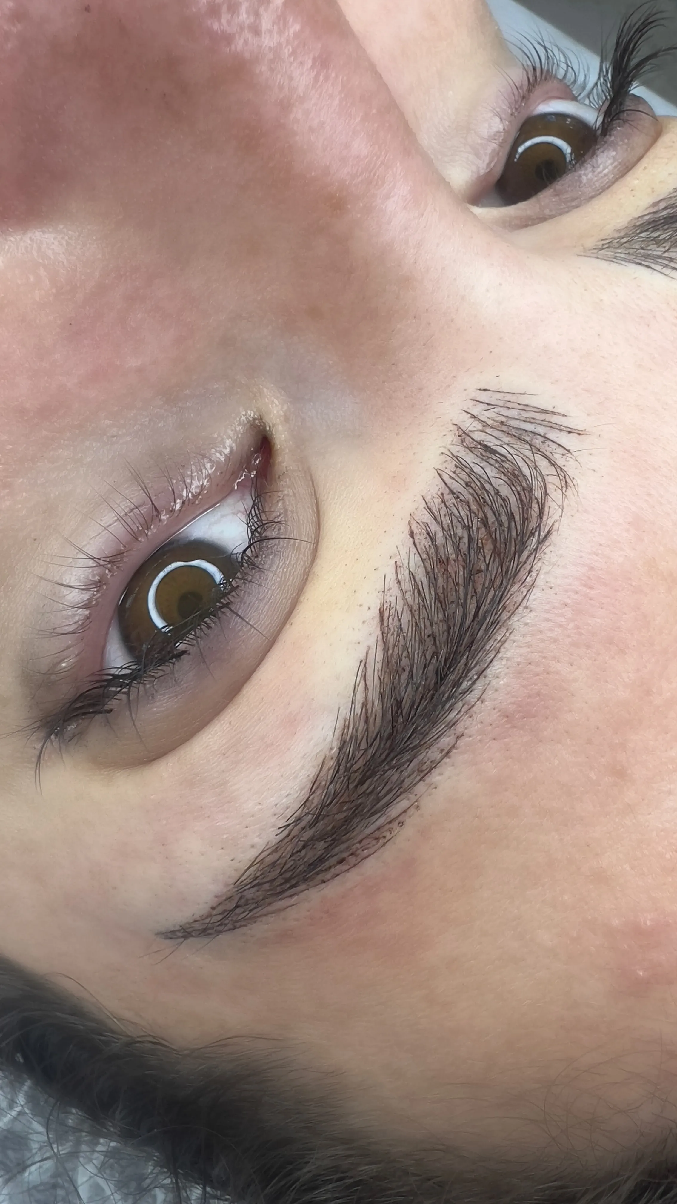 ***Cejas Microshading Híbrida  - 4