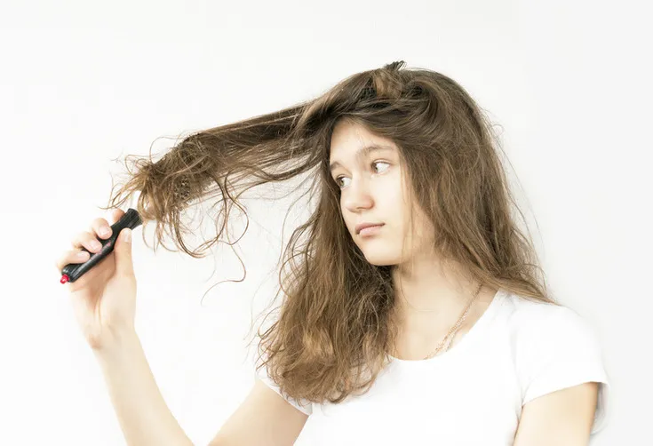 LAVADO GENERAL CON SOLTADA DE PEINADO Y DESENREDAR CABELLO