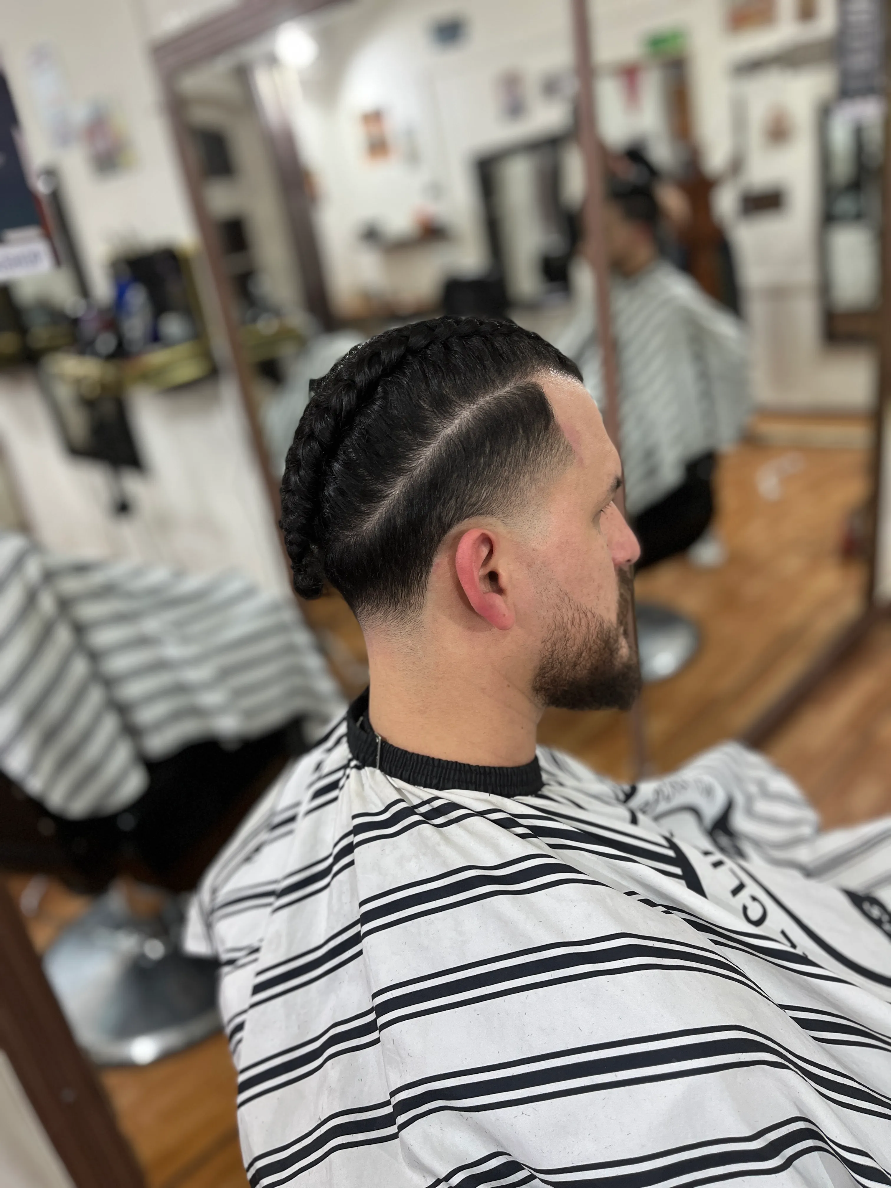 Promo corte, barba, cejas - Imagen 1