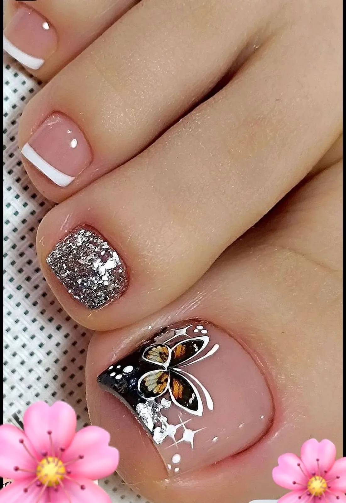 Pedicure con esmaltado tradicional