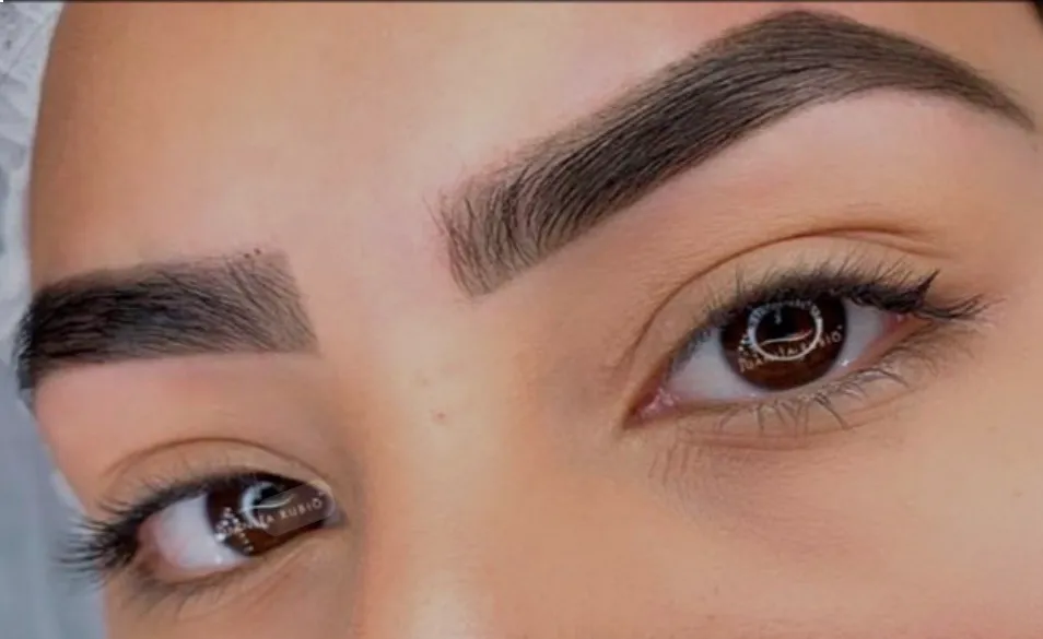Depilación diseño y sombreado de cejas