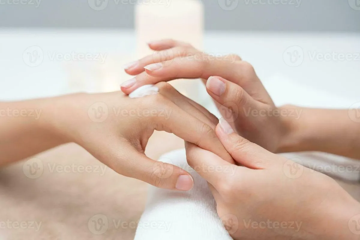 Manicure Spa + gel liso  - Imagen 1