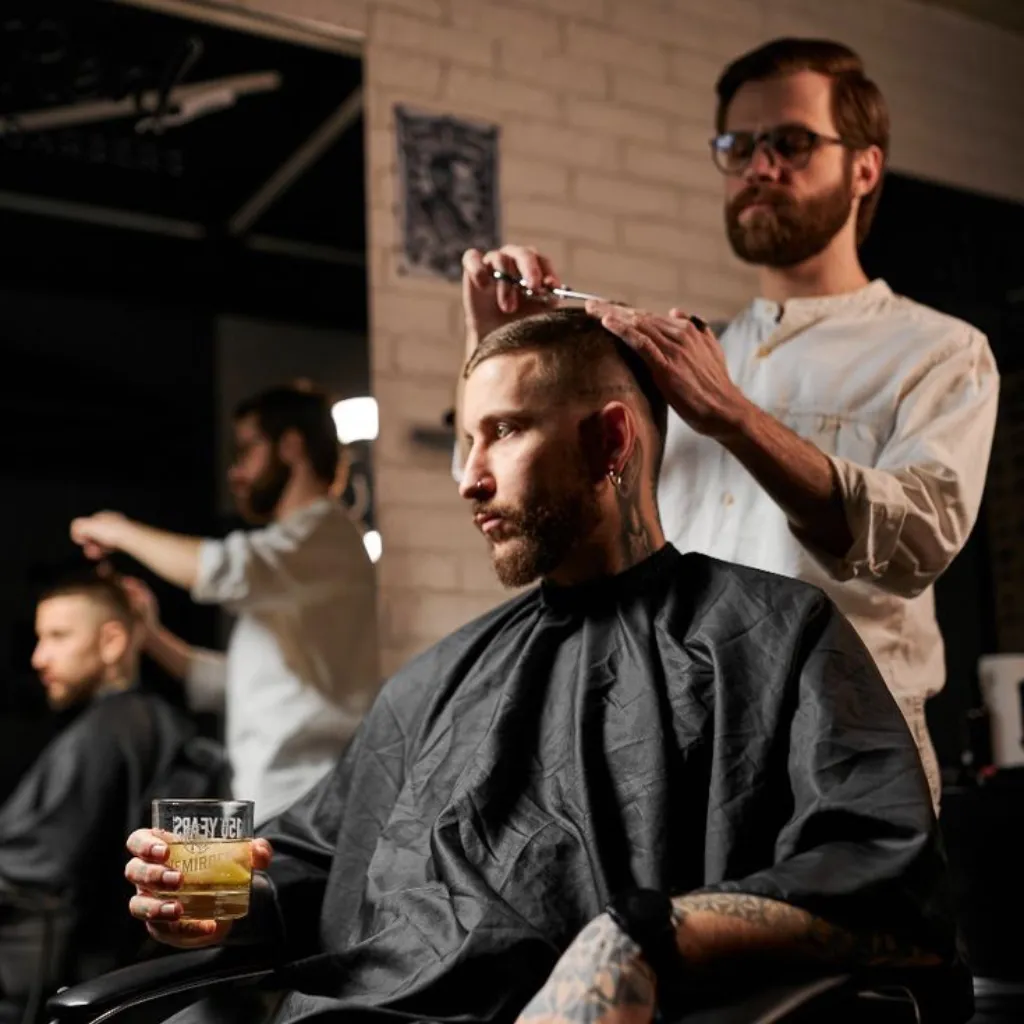 CORTE CLUB-MAN + ASESORIA DE CORTE PERSONALIZADA - 2