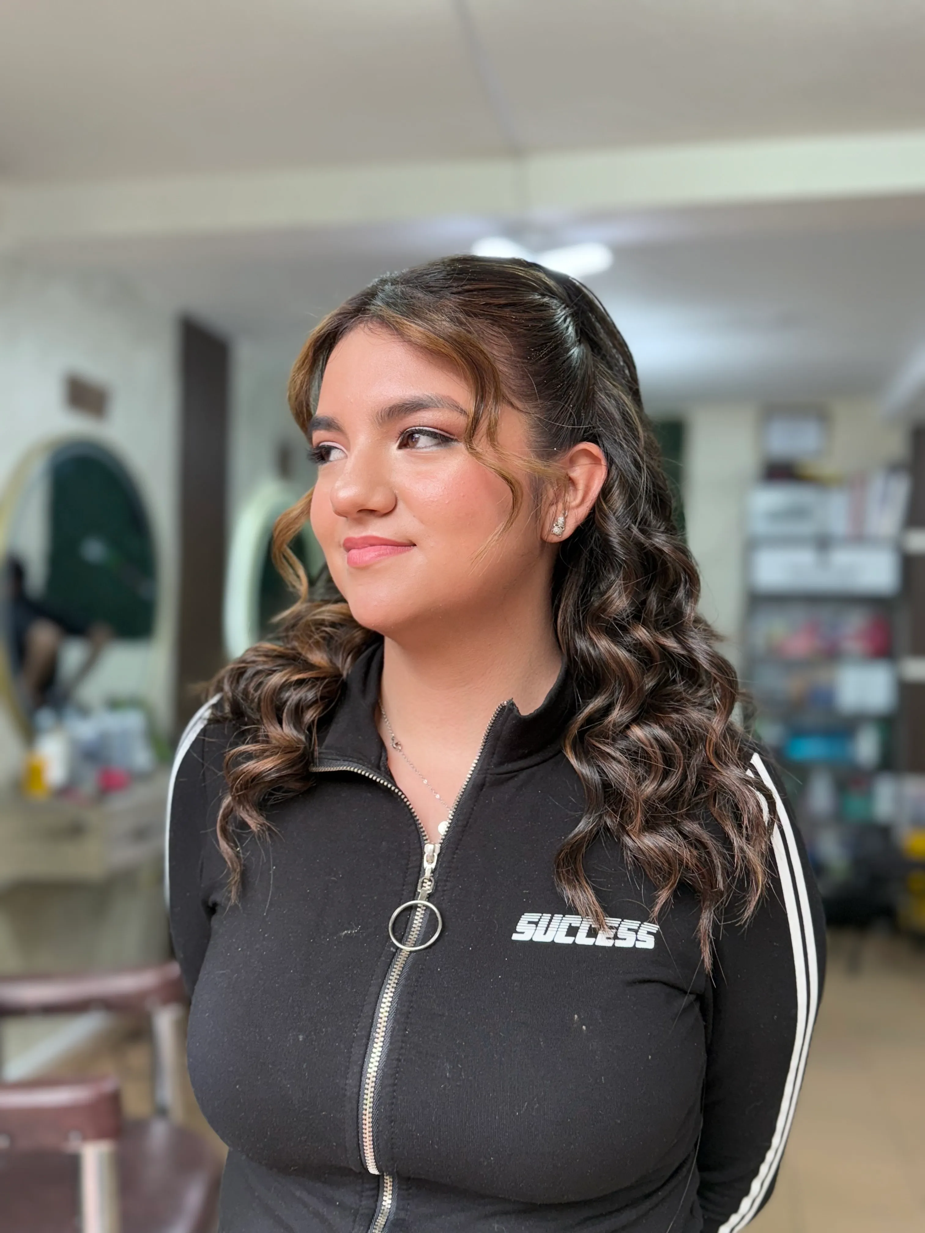 Maquillaje y Peinados