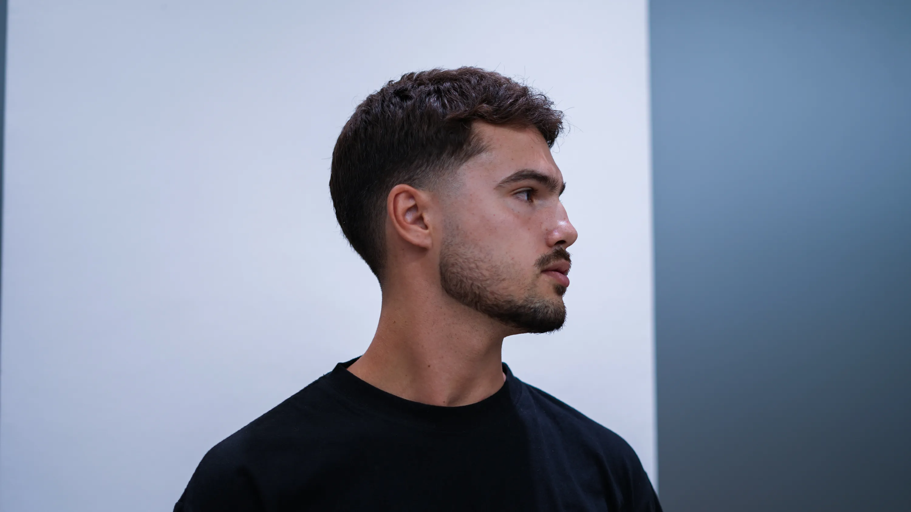 SERVICIO DE CORTE Y BARBA - Imagen 1