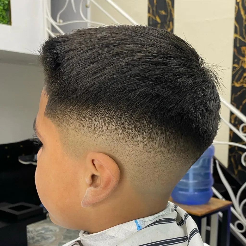 CORTE FADE CON ESTILO