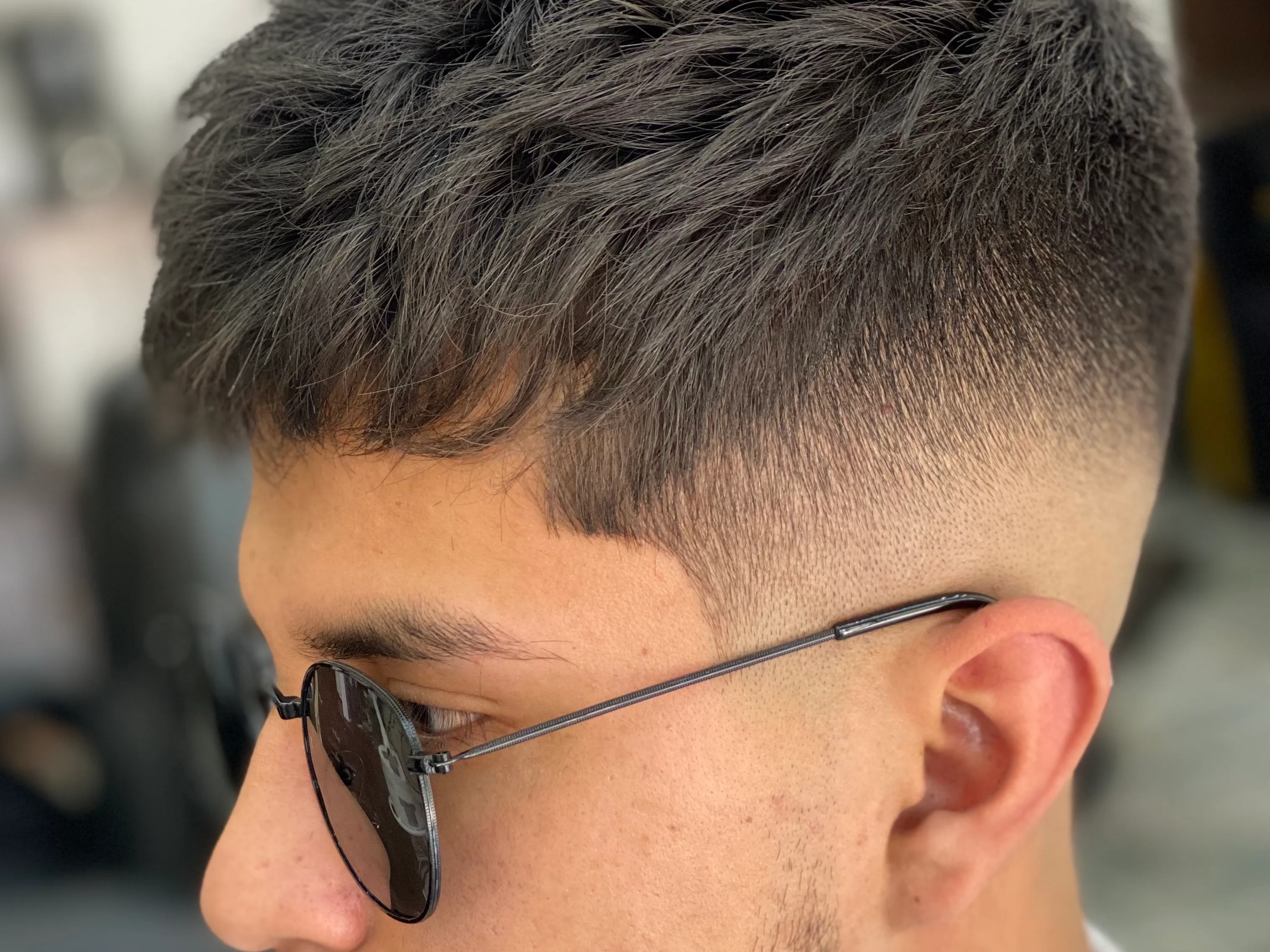 CORTE FADE CON ESTILO - Imagen 1
