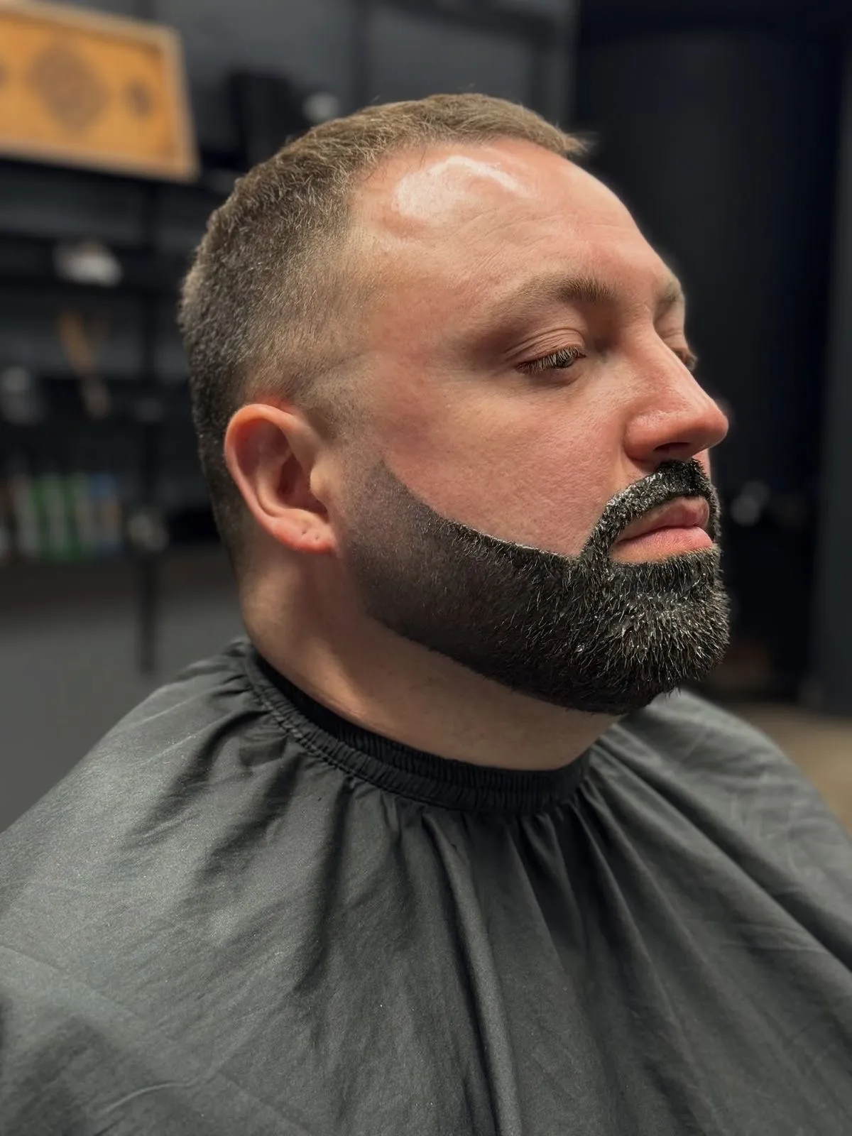Corte Fade + Arreglo de barba + Tinte Barba
