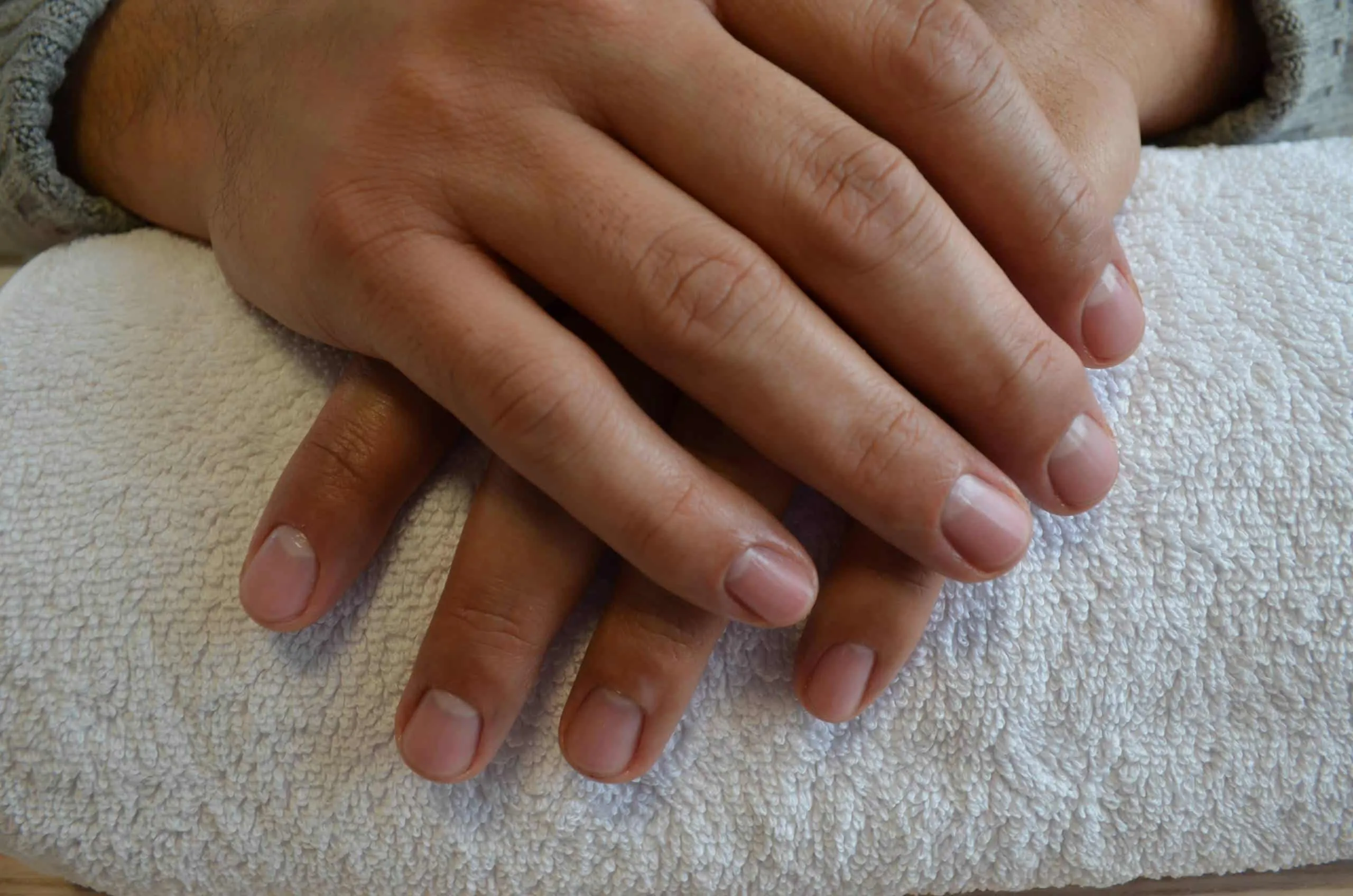 MANICURE SEMIPERMANENTE CABALLERO