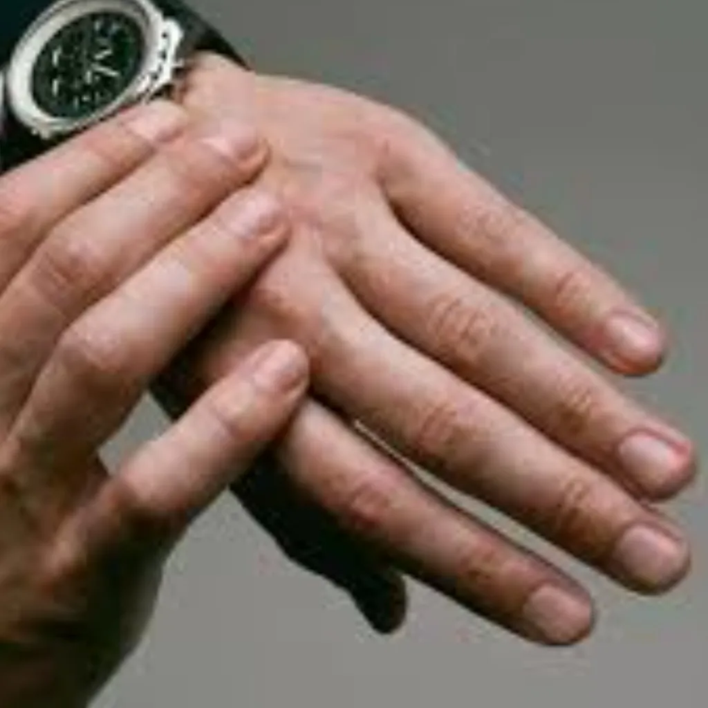 MANICURE SEMIPERMANENTE HOMBRE CON JULIANA