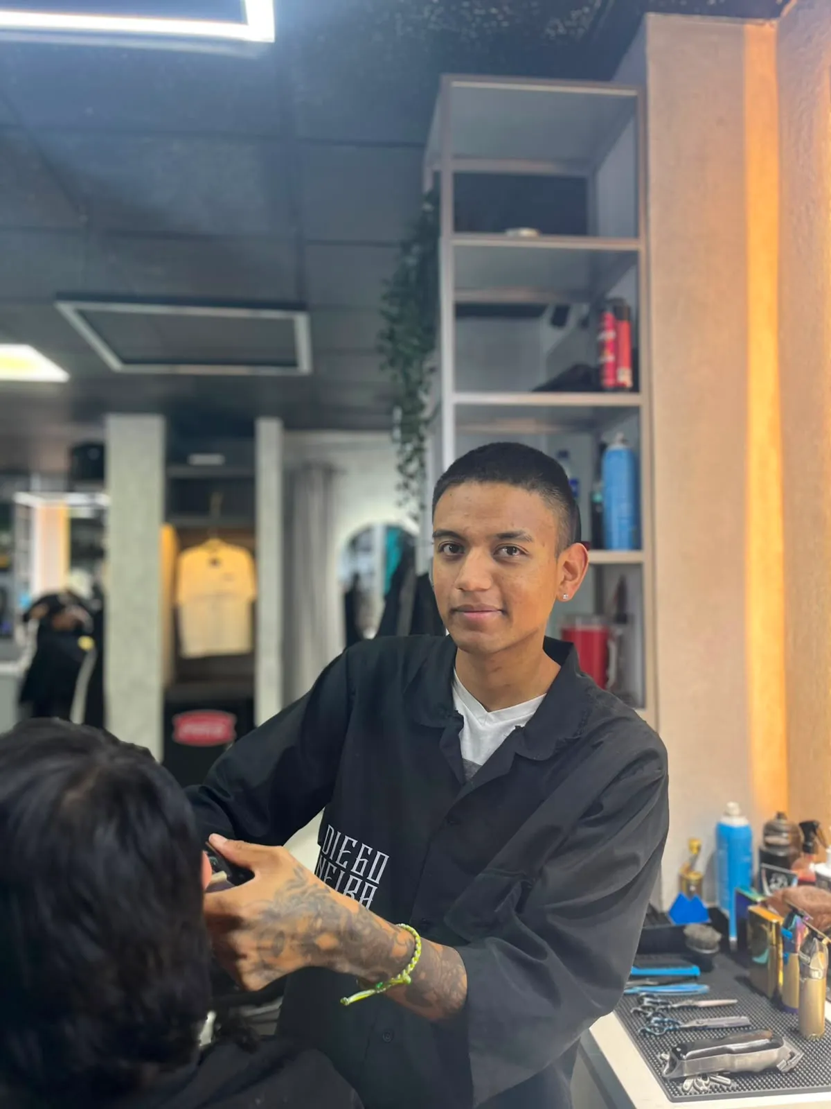 Orlando Rivera (IG: @blackie.barber)