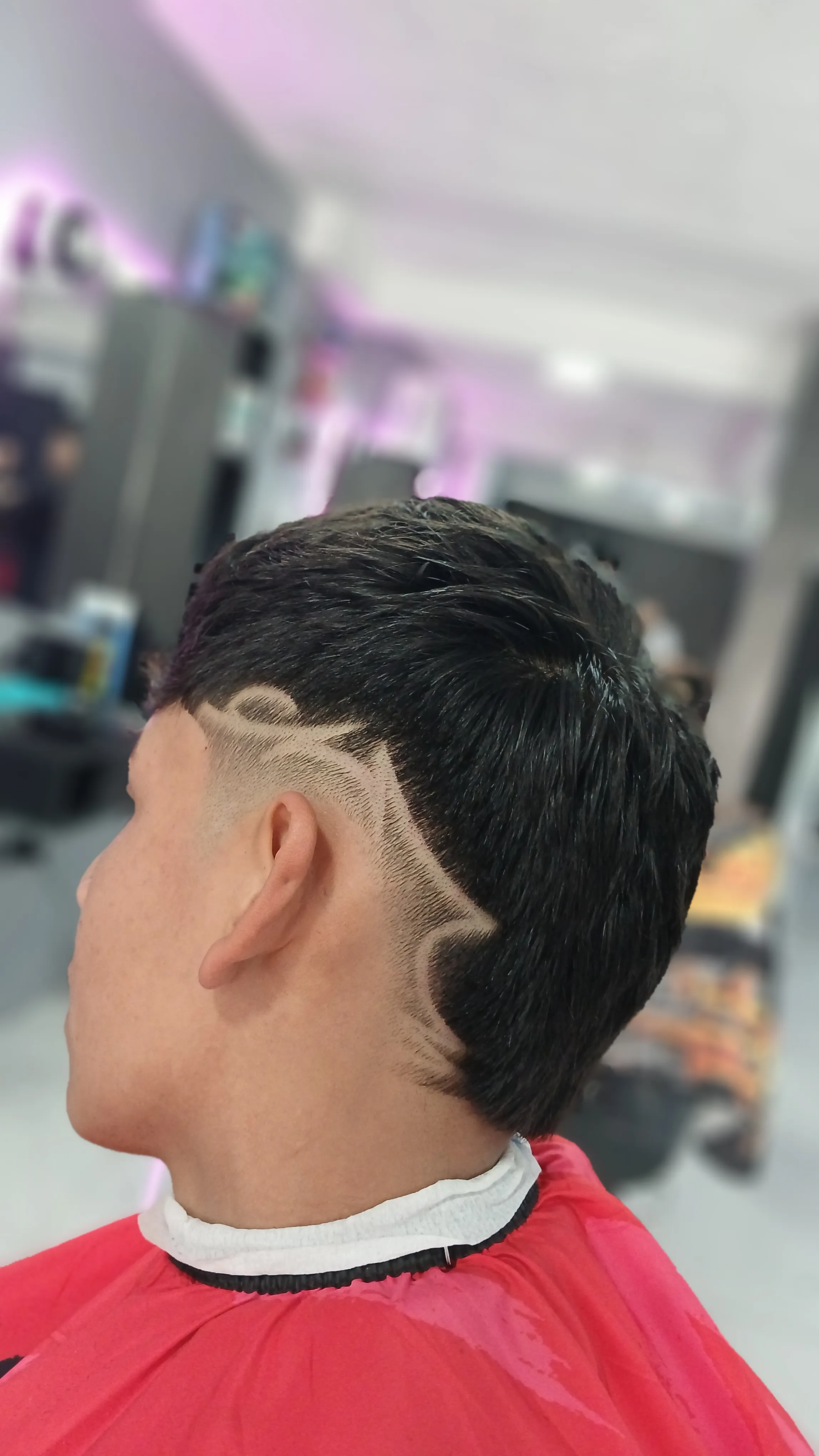 fade urbano, diseño y cejas